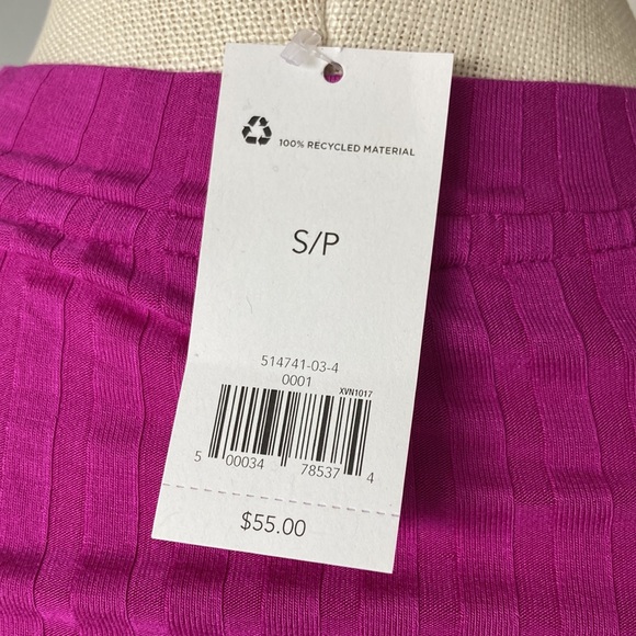 Banana Republic small fuchsia top NWT - Picture 6 of 7